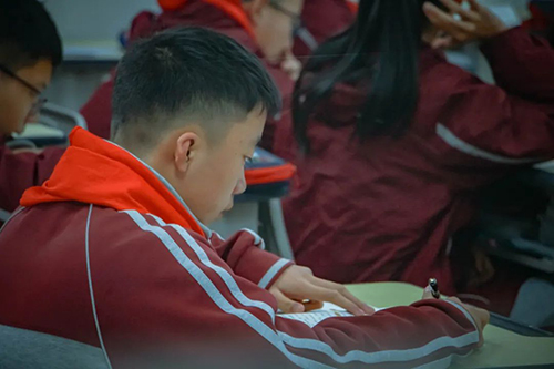都匀全封闭私立学校.jpg